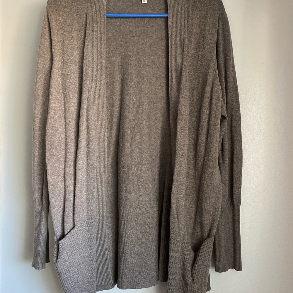 Cardigans - Picture 4 of 4